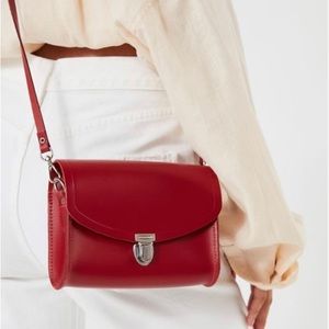 Cambridge Satchel Co. - The Large Pushlock in Red